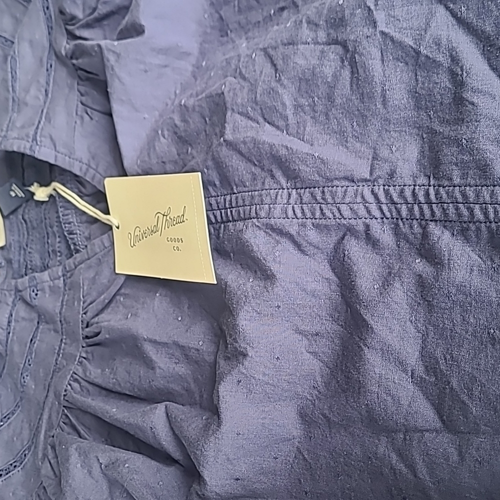 Universal Thread - Picture 5 of 6